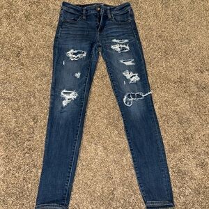 AE jeans size 2 excellent condition.